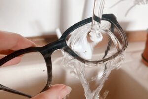 eyeglass cleaning